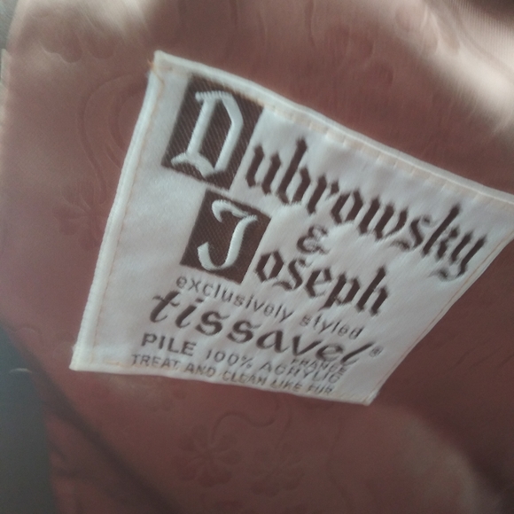 Faux fur warm caramel colored soft jacket - Picture 3 of 8